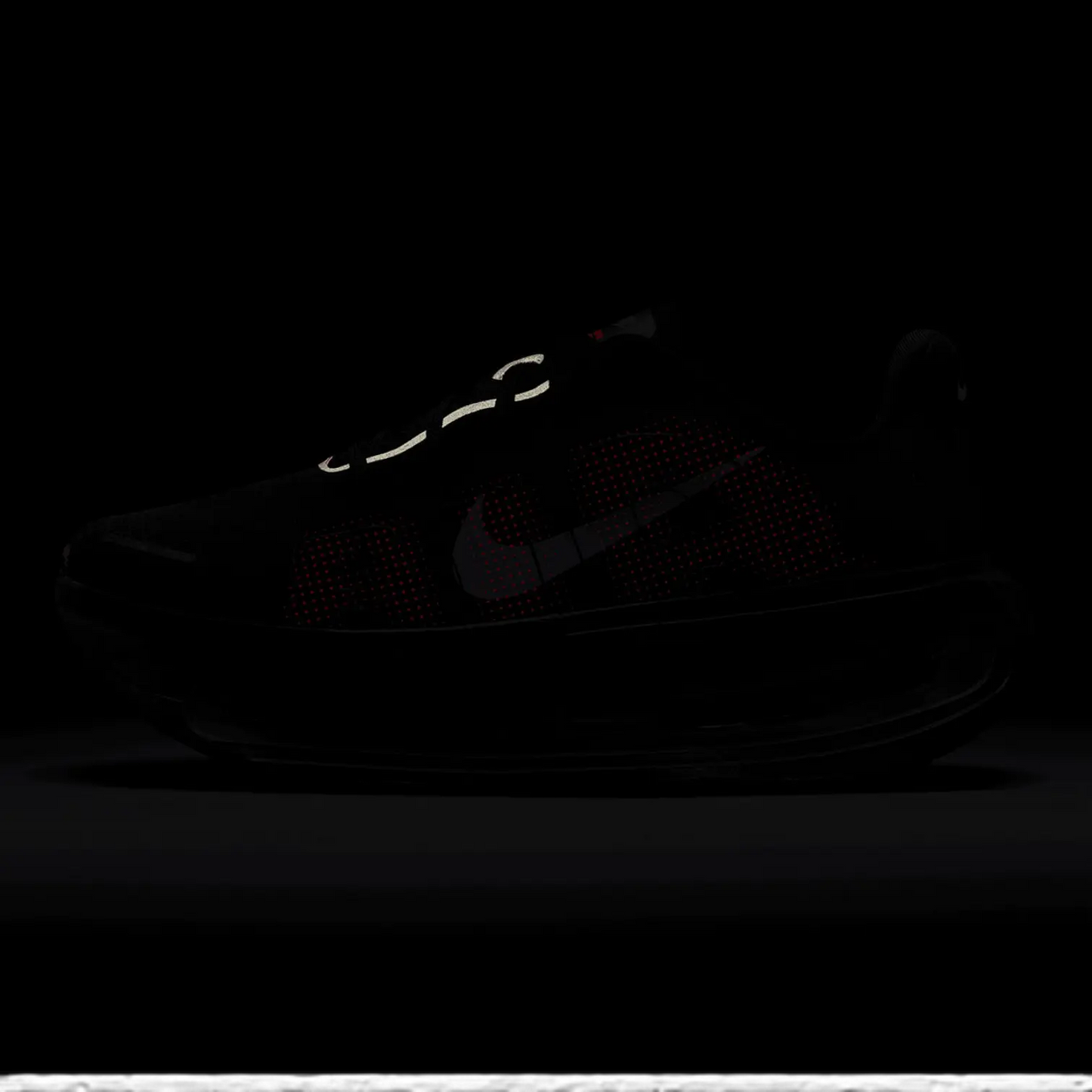 Nike Vomero Premium Black Sapphire Hot Lava